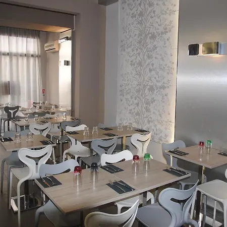里维拉艾登宫殿酒店 公寓式酒店