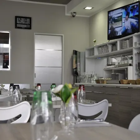 Riviera Eden Palace شقة فندقية 2*
